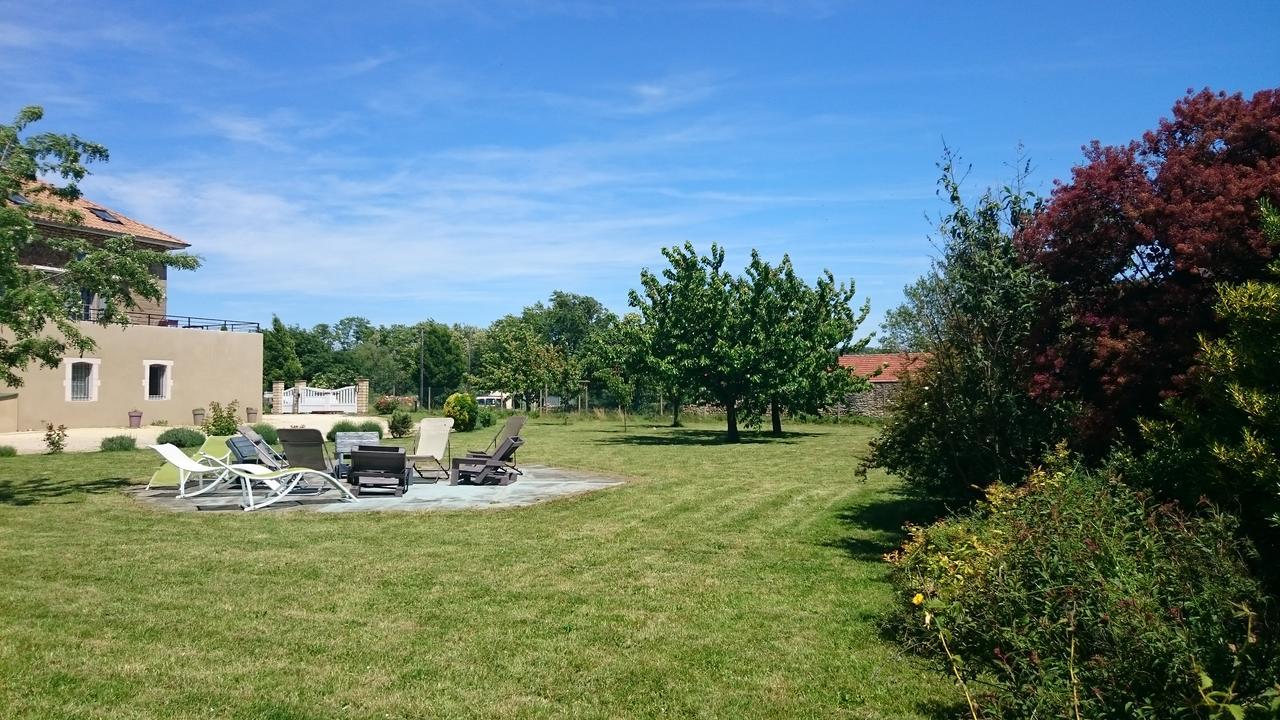 La Meridienne Des Collines La Motte-de-Galaure ภายนอก รูปภาพ